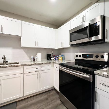 The Lux 28 Tvs Every Room Free Wifi Atlanta Exterior foto